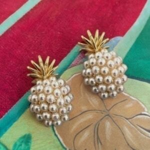 UNIQUE VINTAGE PINEAPPLE FAUX PEARL STUD EARRINGS